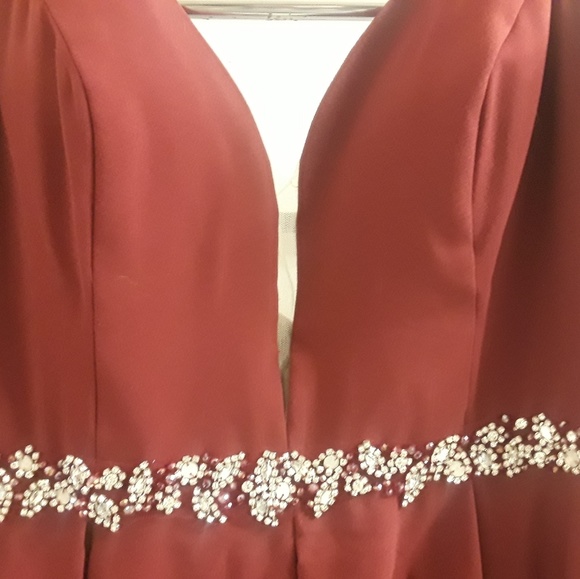 Deep red prom dress - Picture 4 of 4